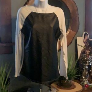 LONG SLEEVE PLEATHER FRONT TOP SIZE SMALL